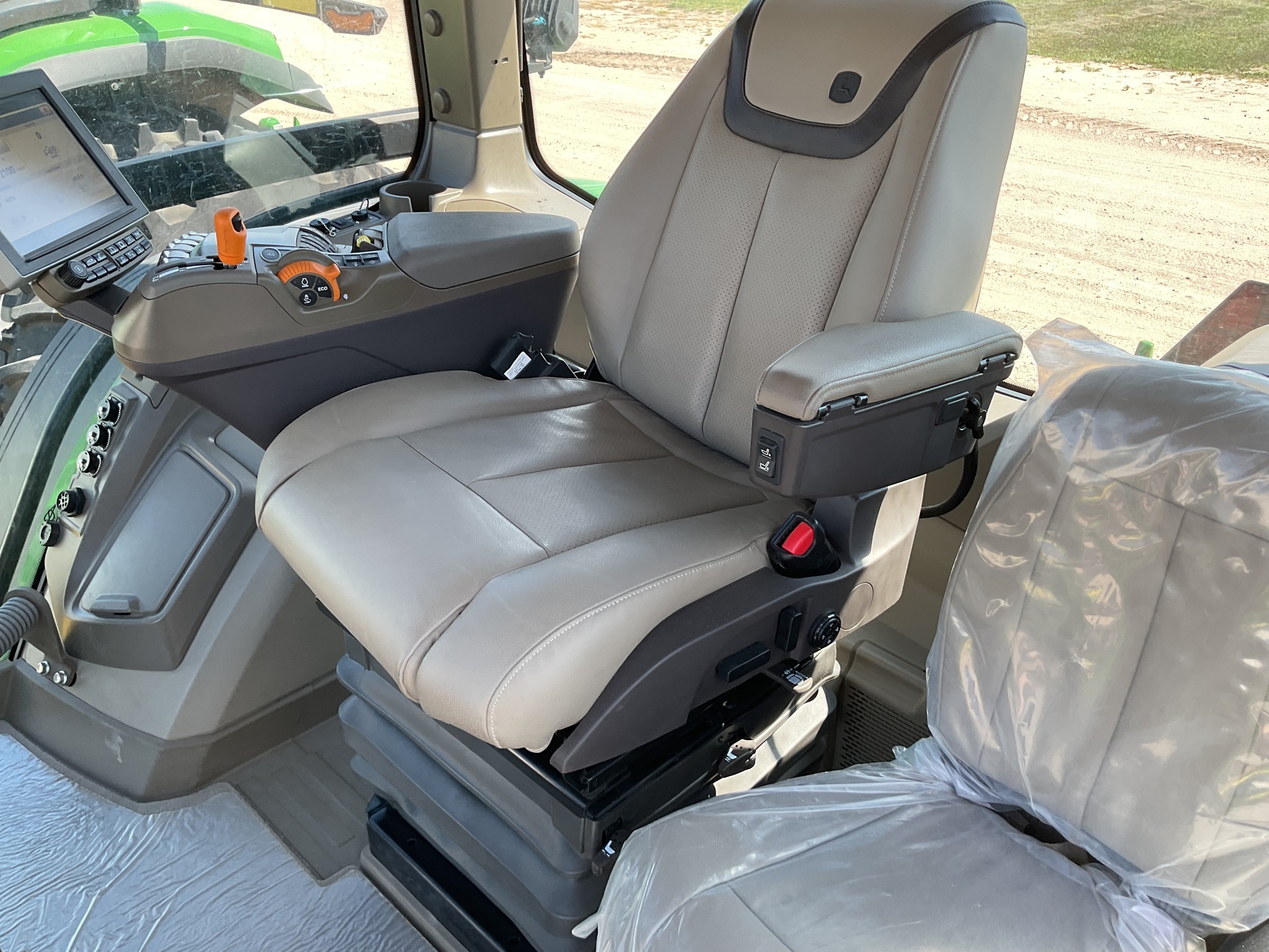 2023 John Deere 8R 310 Tractor