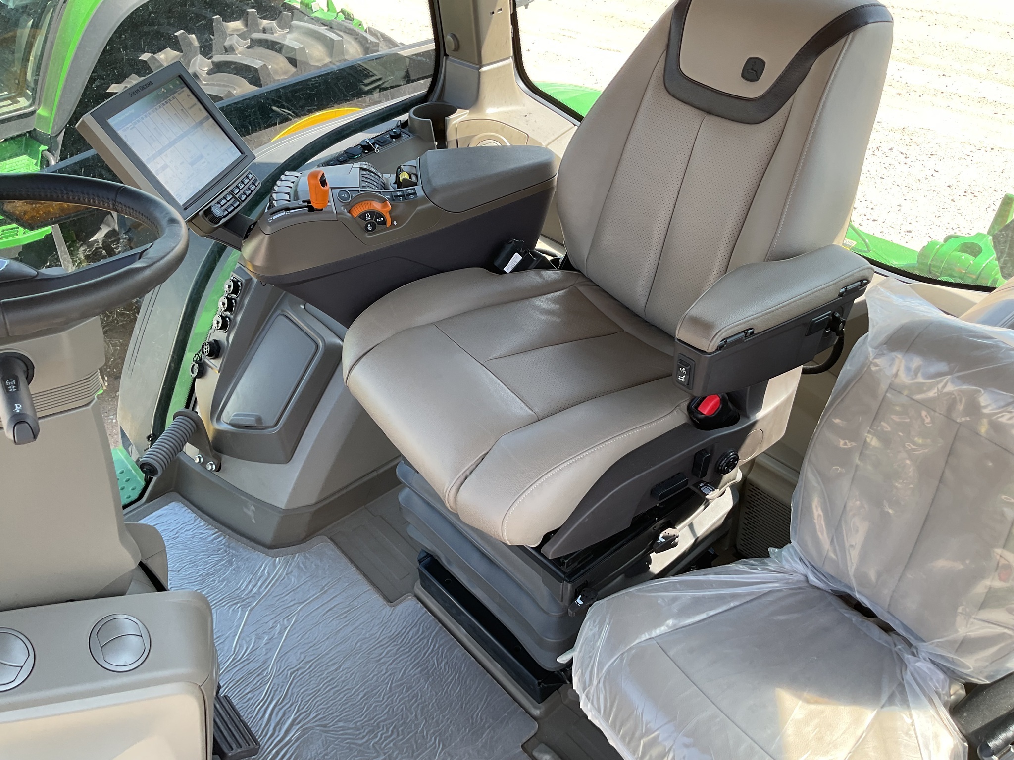 2023 John Deere 8R 310 Tractor