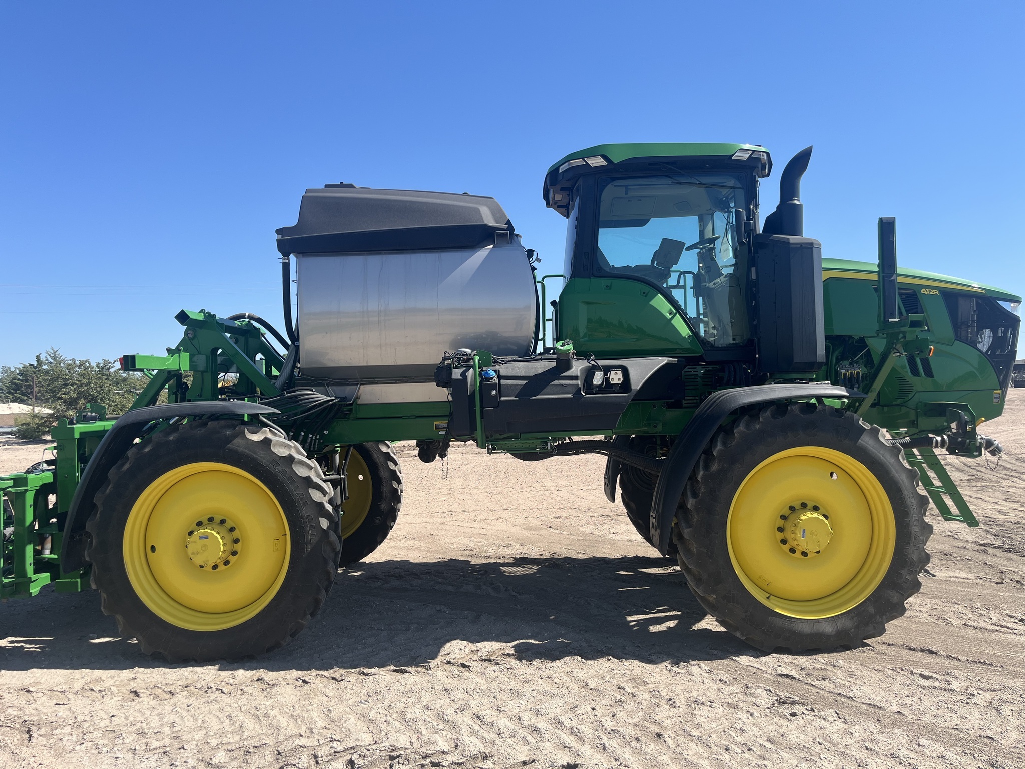2024 John Deere 412R Self-Propelled Sprayer
