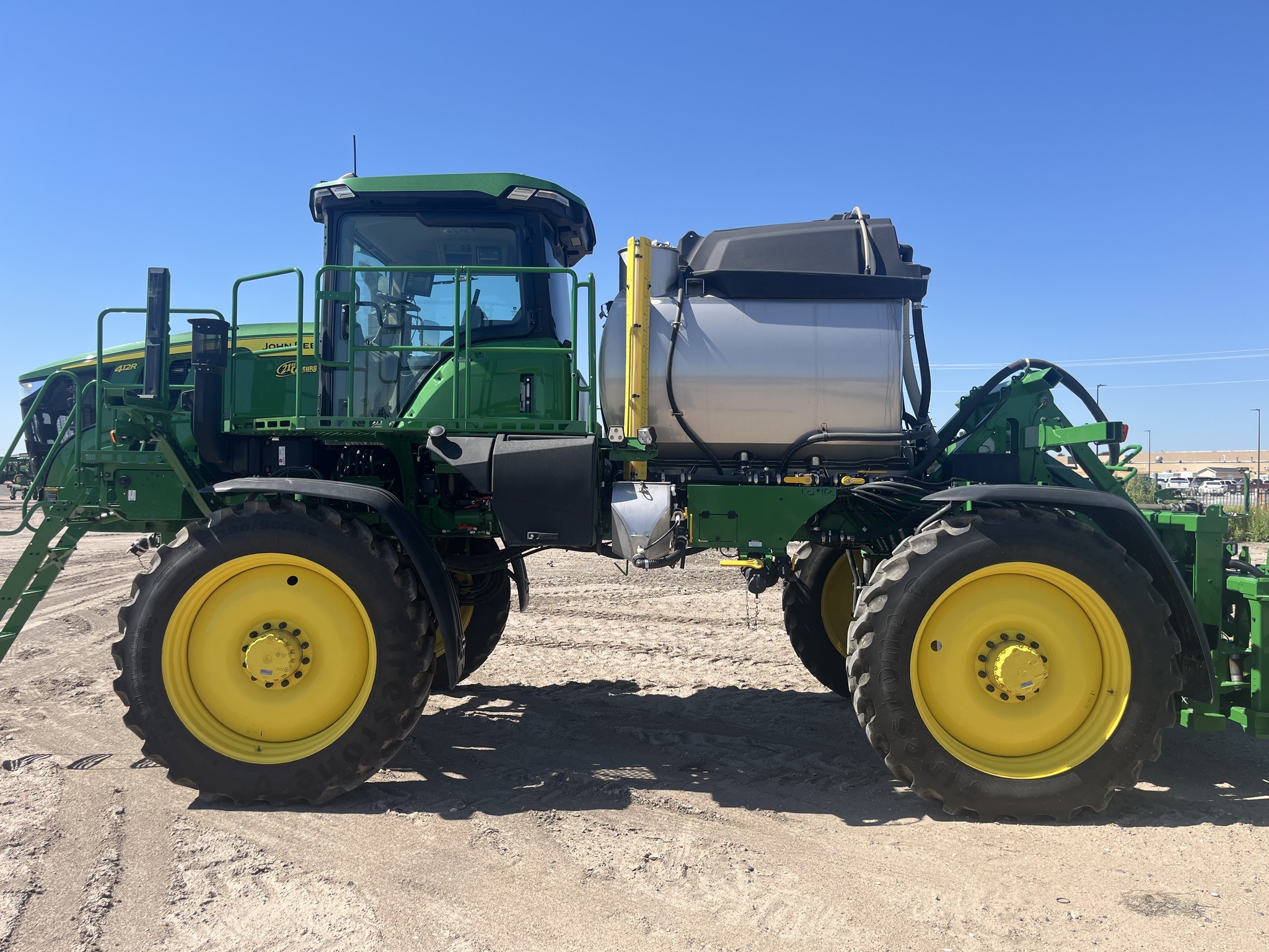 2024 John Deere 412R Self-Propelled Sprayer