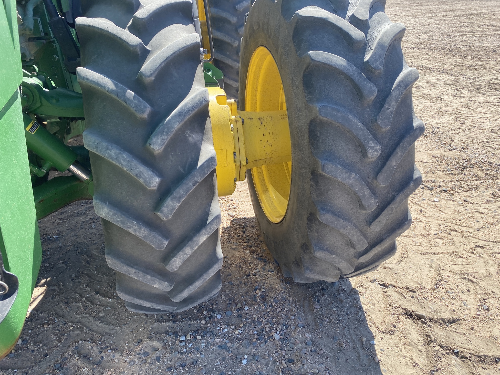 2015 John Deere 8345R Tractor