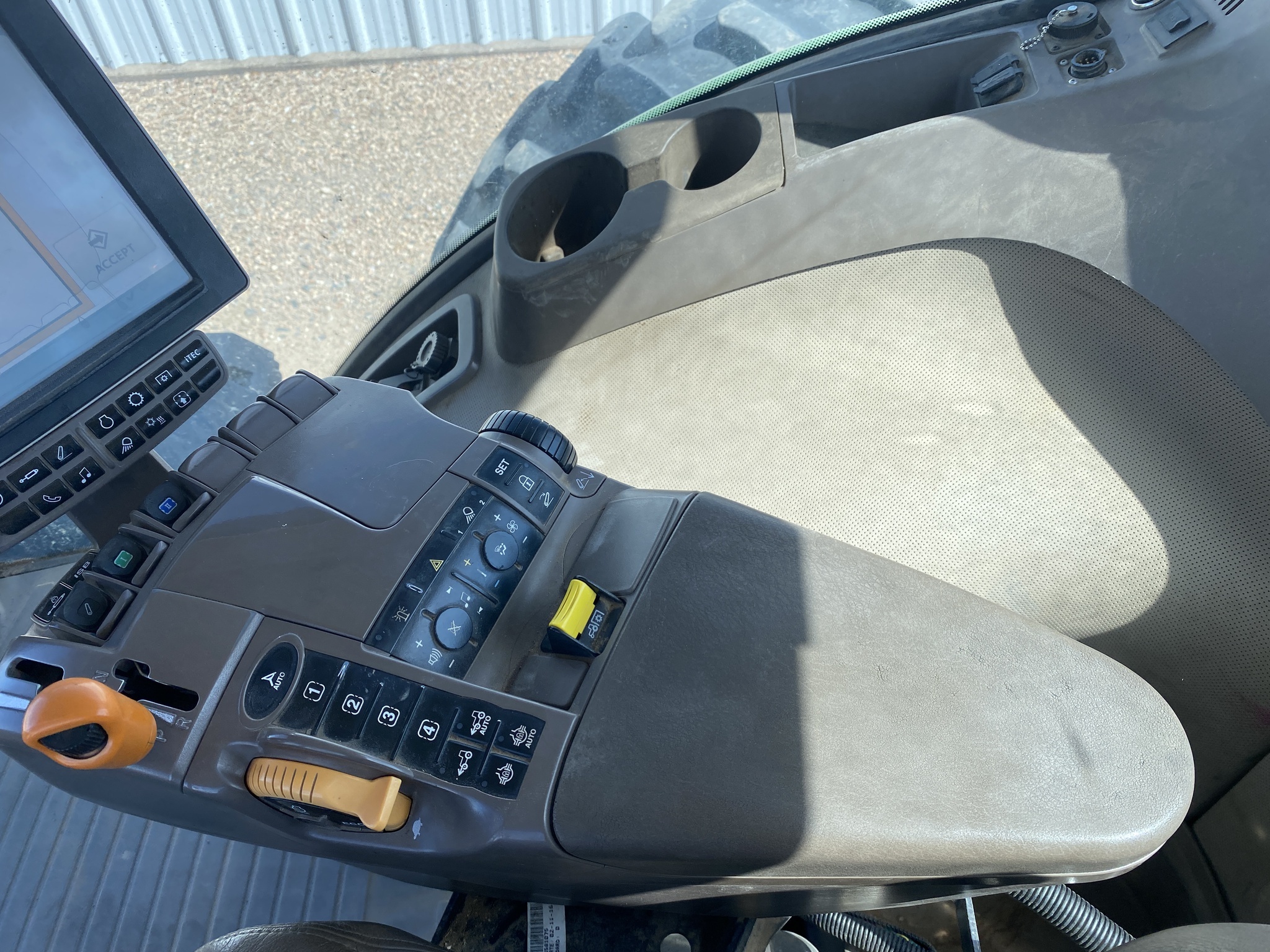 2015 John Deere 8345R Tractor