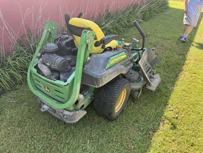 2015 John Deere Z930M Lawn Mower