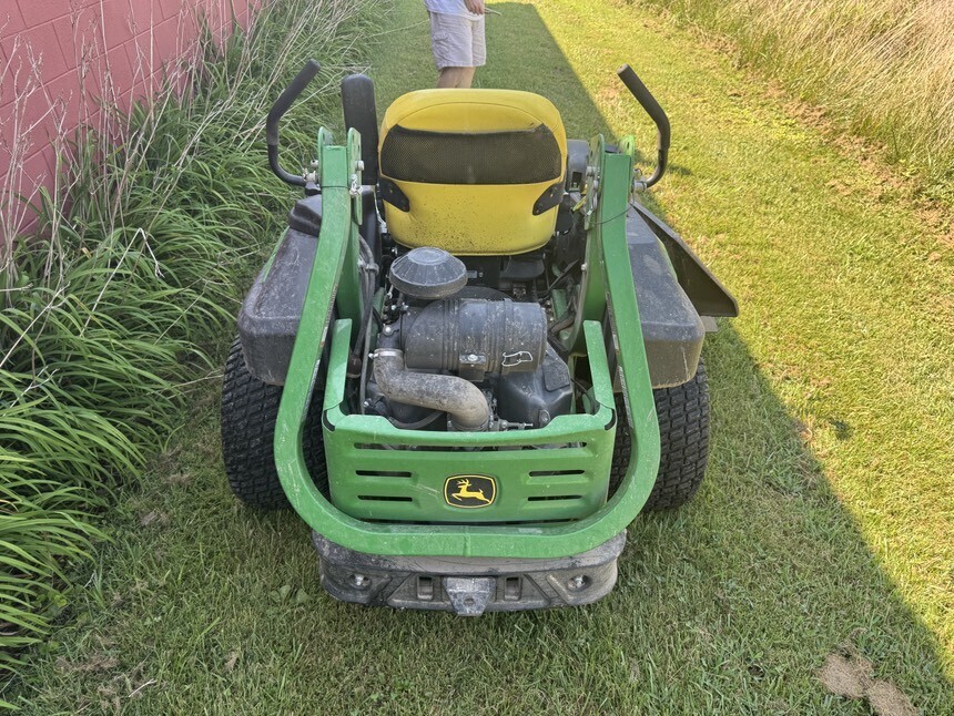 2015 John Deere Z930M Lawn Mower