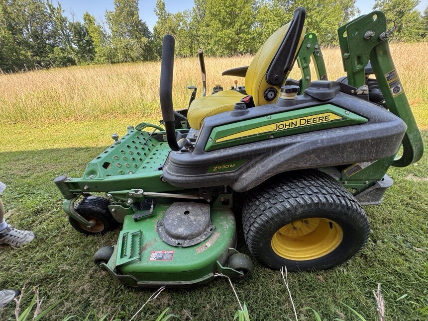 2015 John Deere Z930M Lawn Mower