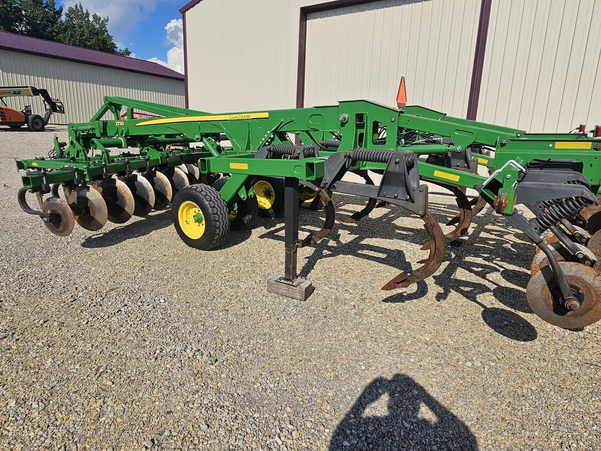 2015 John Deere 2730 Disk Chisel