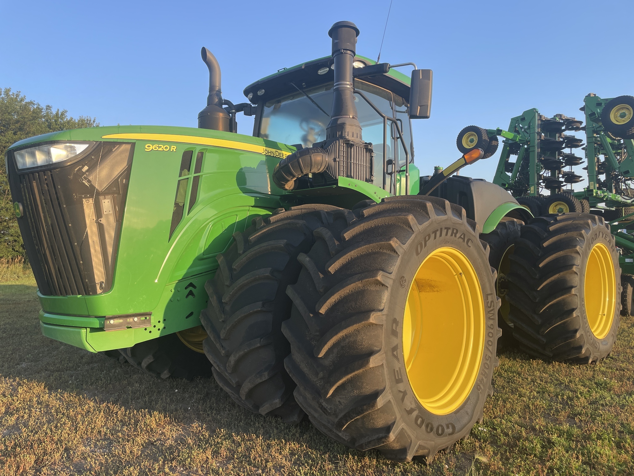 2019 John Deere 9620R Tractor