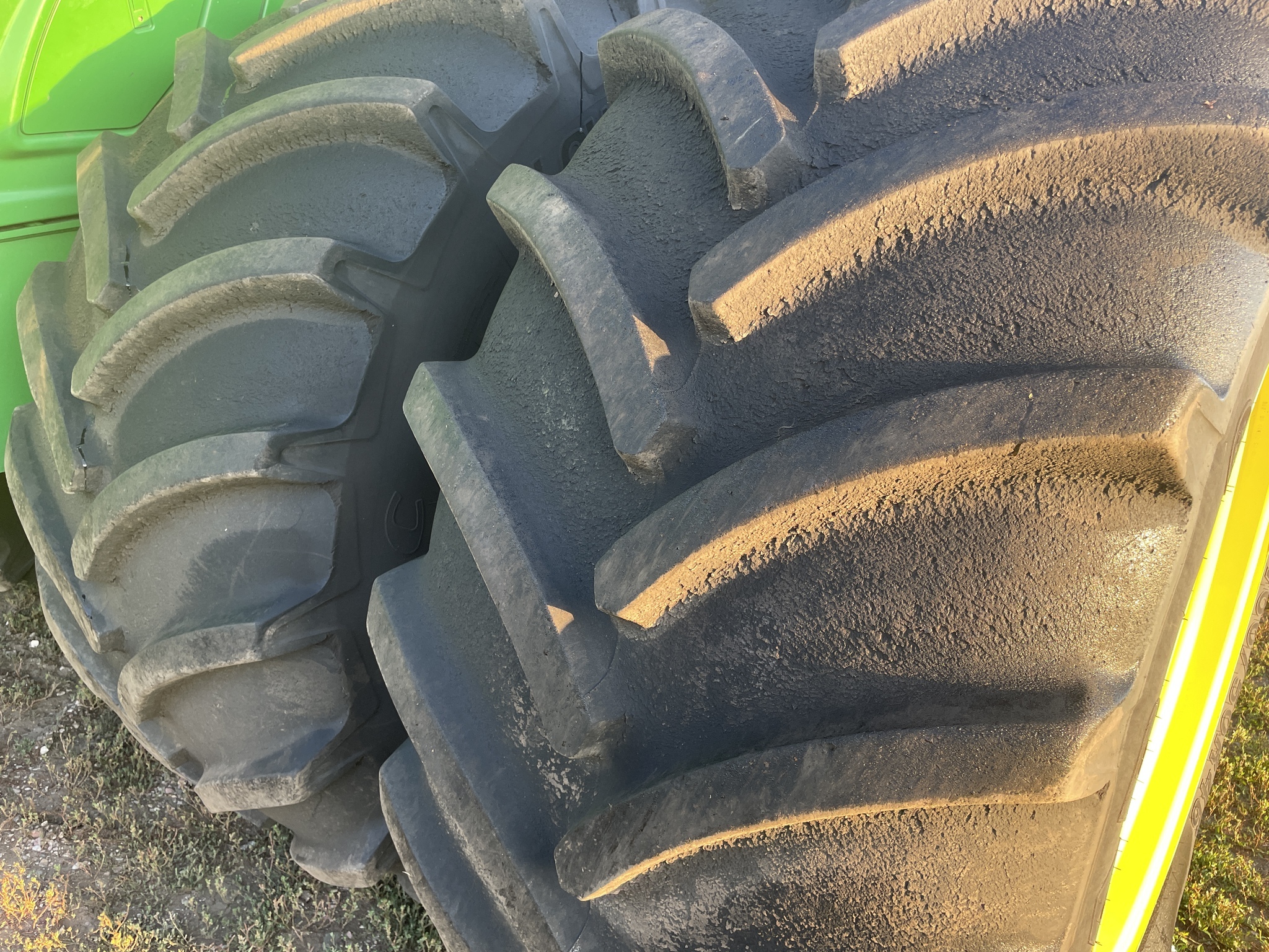 2019 John Deere 9620R Tractor