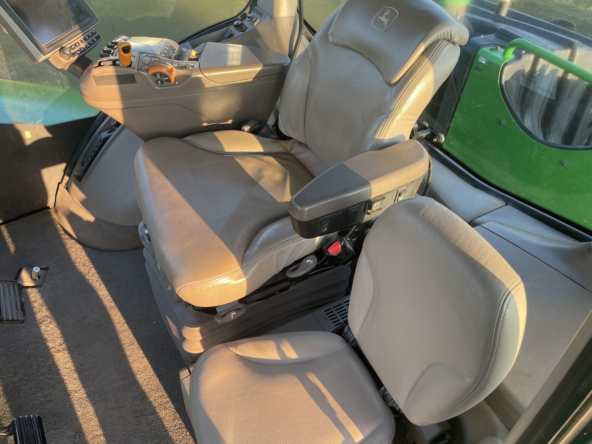 2019 John Deere 9620R Tractor
