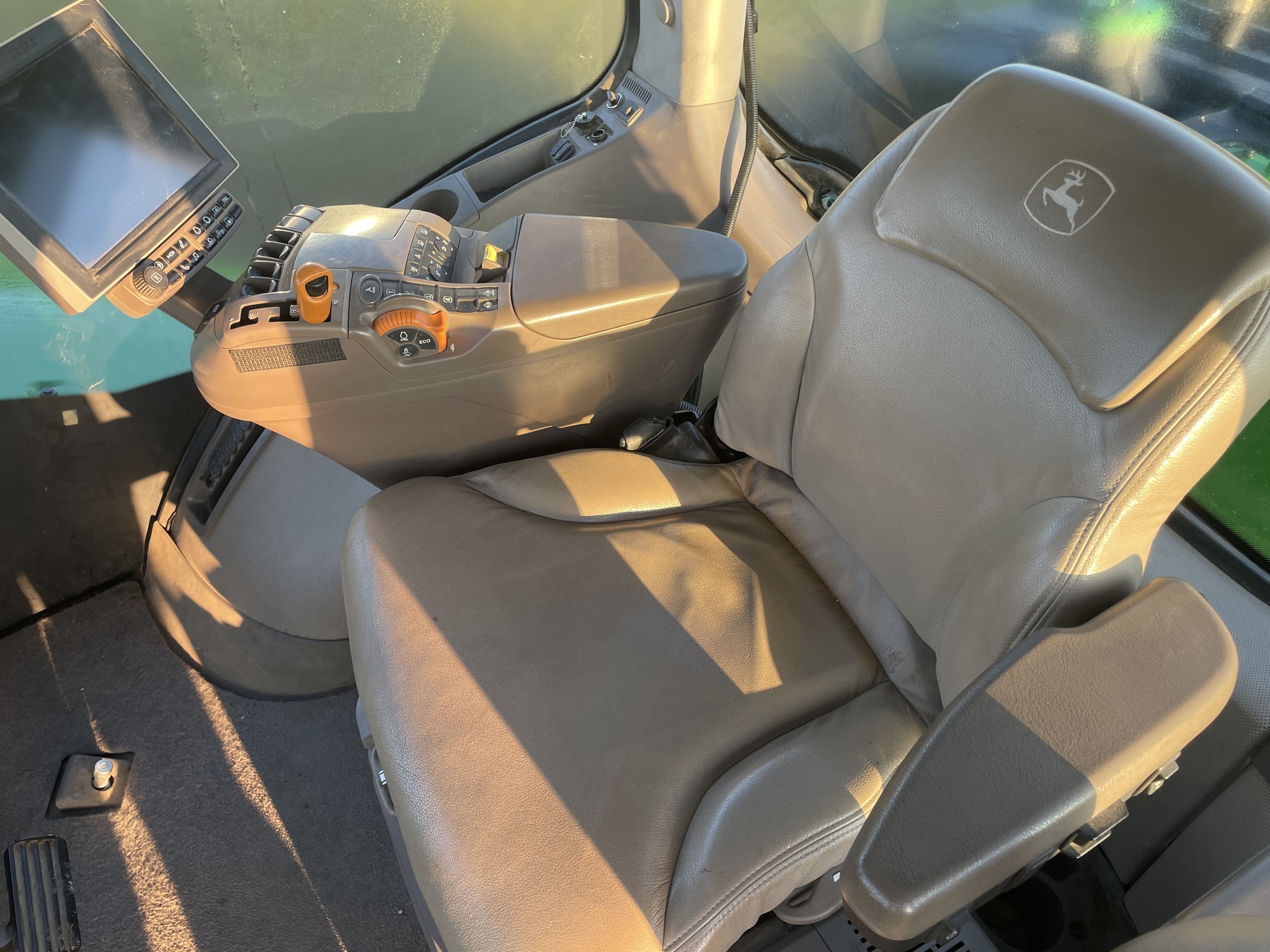 2019 John Deere 9620R Tractor