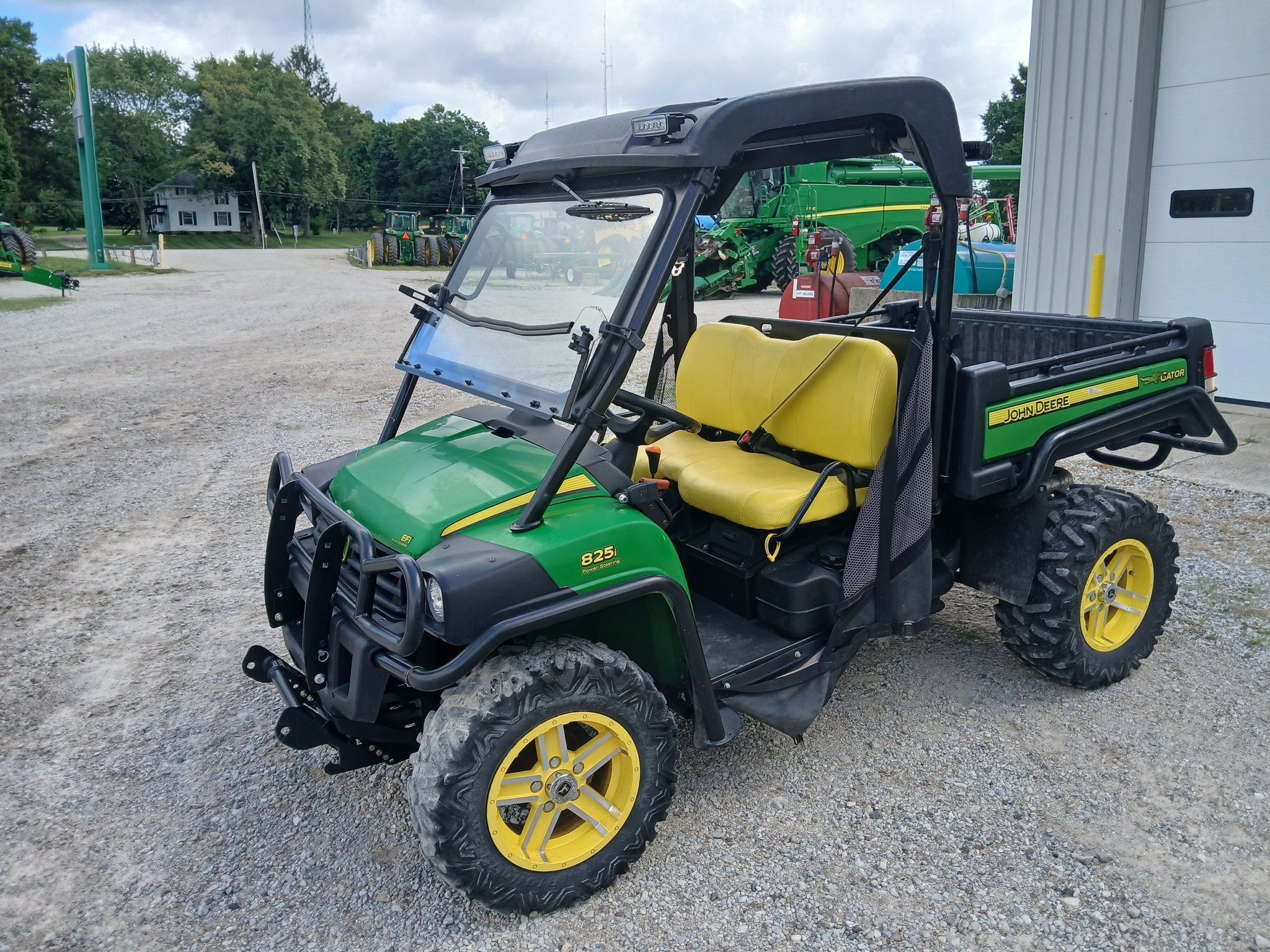 2014 John Deere Gator XUV 825I ATVs and Utility Vehicle