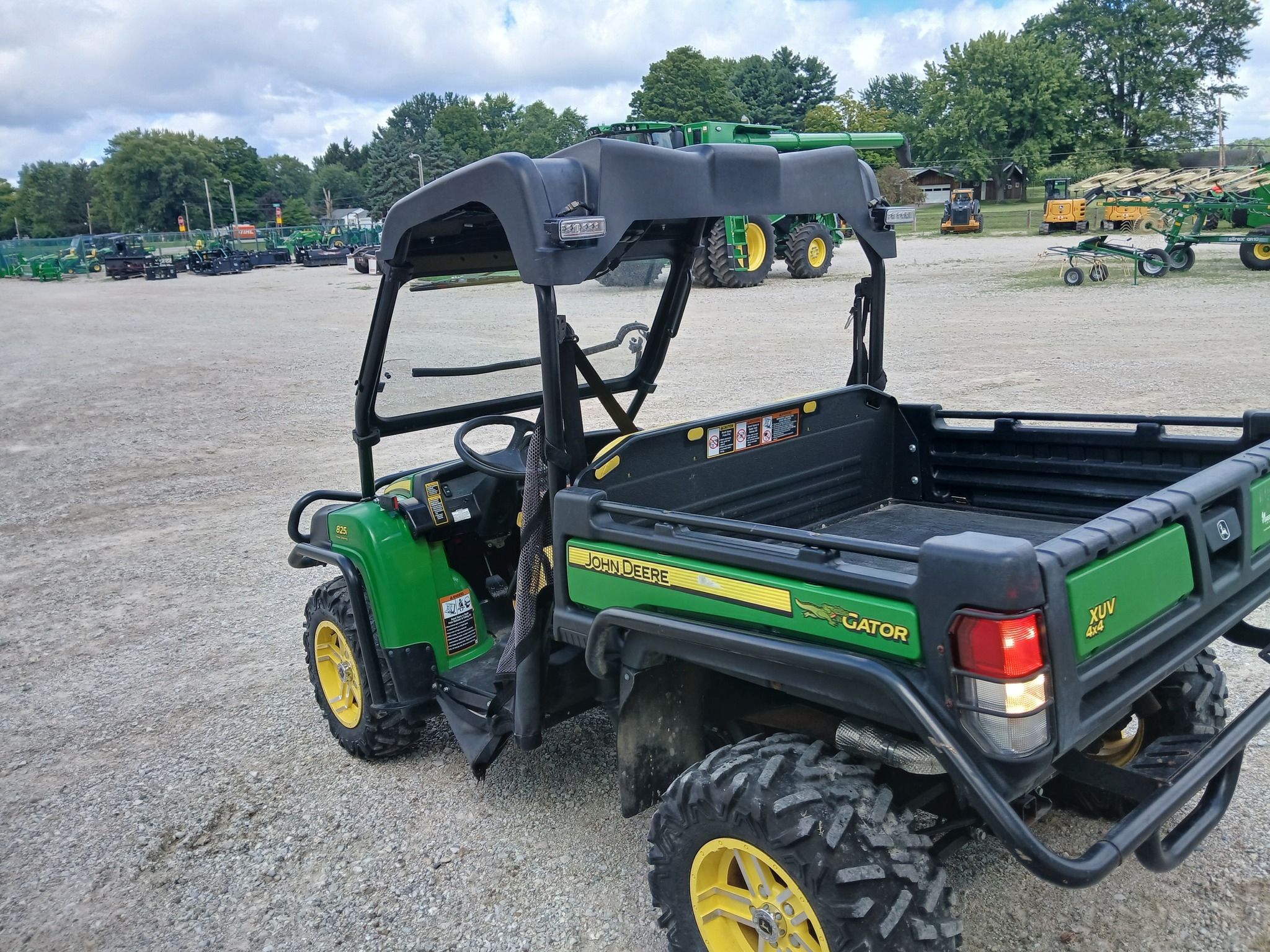 2014 John Deere Gator XUV 825I ATVs and Utility Vehicle