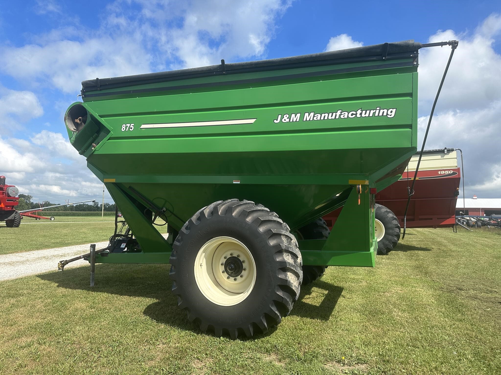  J&M 875-18 Grain Cart