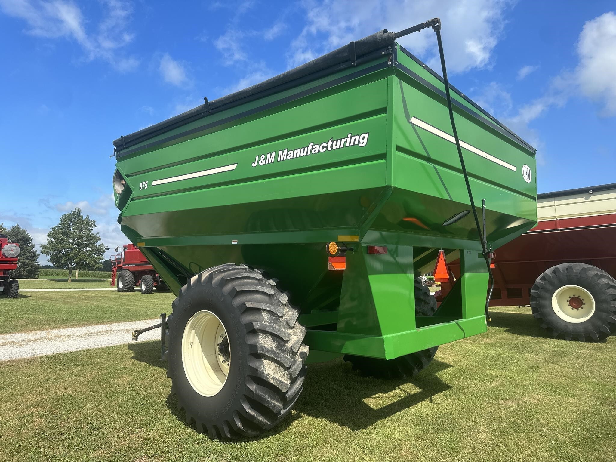  J&M 875-18 Grain Cart