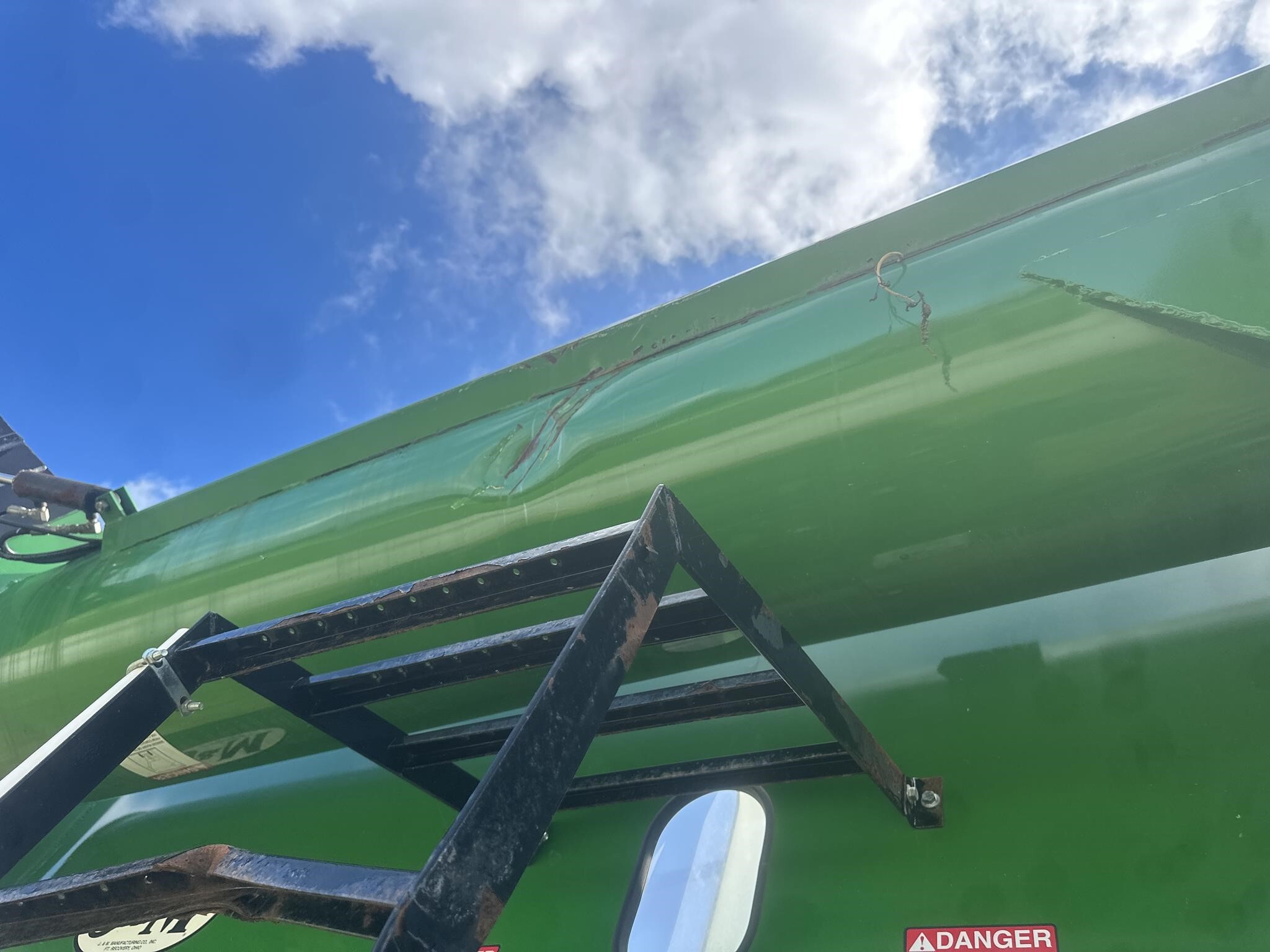  J&M 875-18 Grain Cart