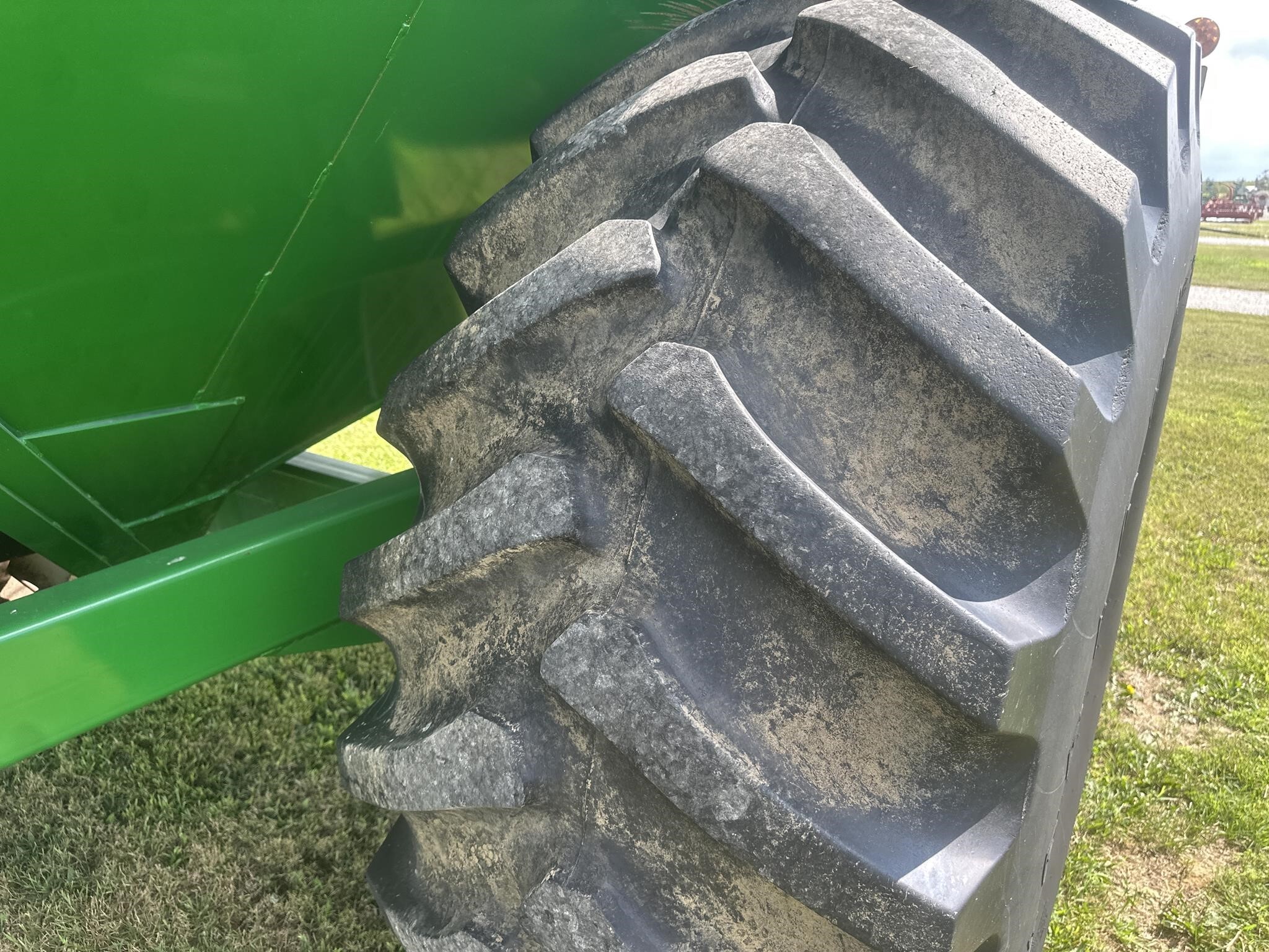  J&M 875-18 Grain Cart