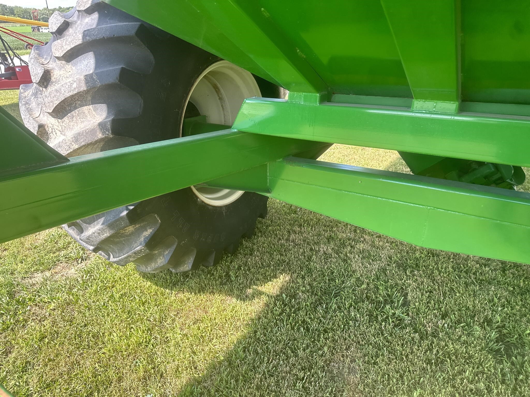  J&M 875-18 Grain Cart