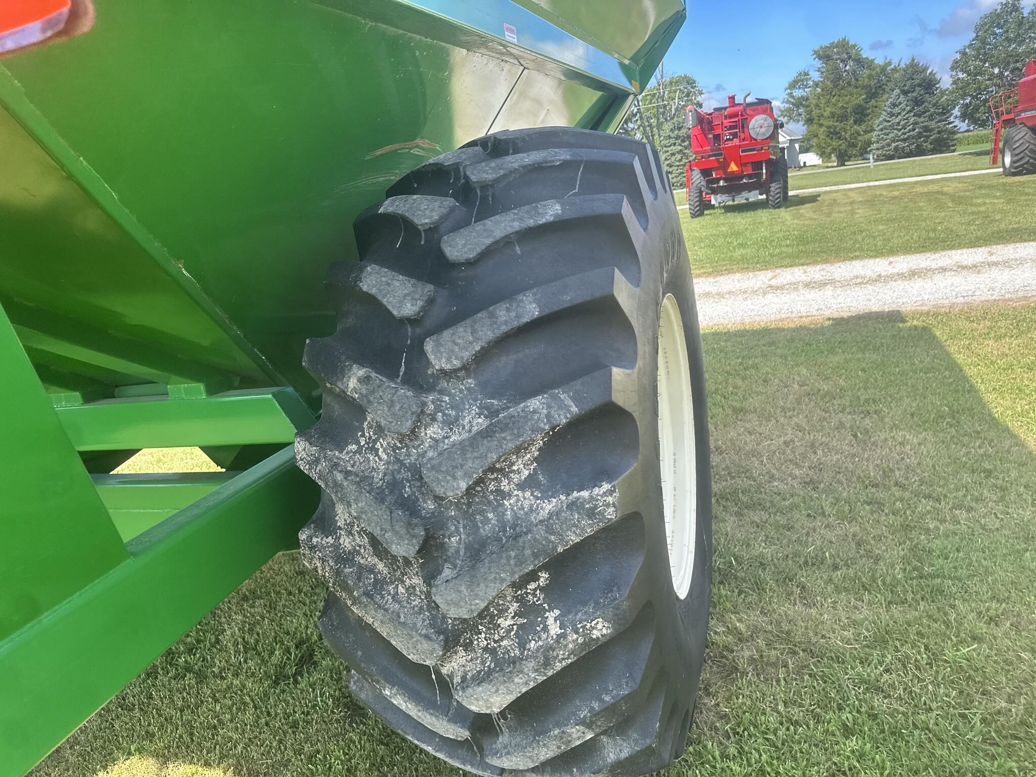  J&M 875-18 Grain Cart