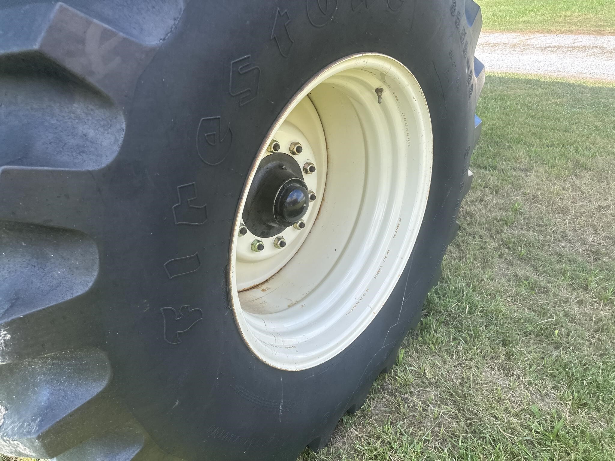  J&M 875-18 Grain Cart