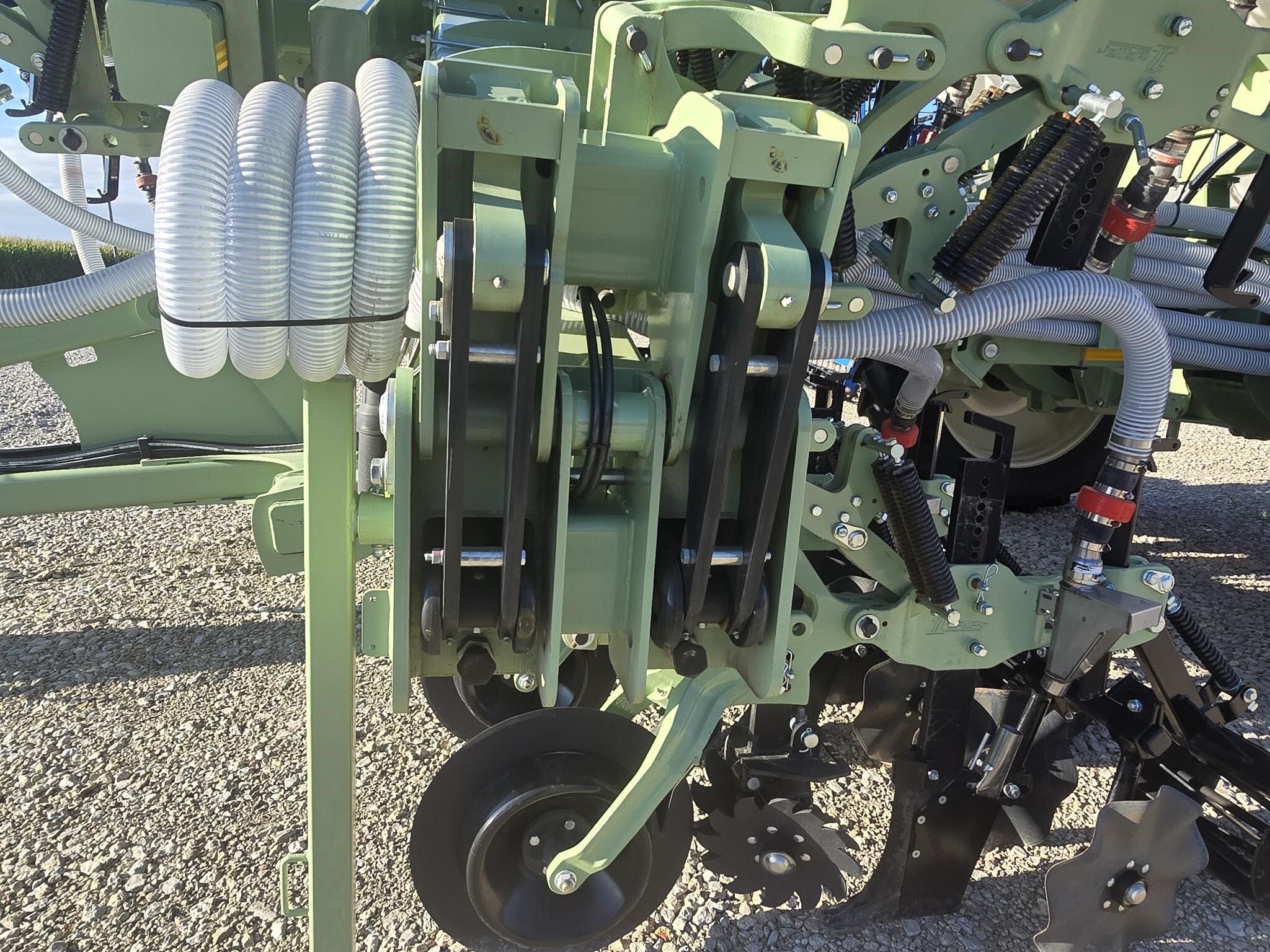  Orthman 1tRIPr Strip-Till