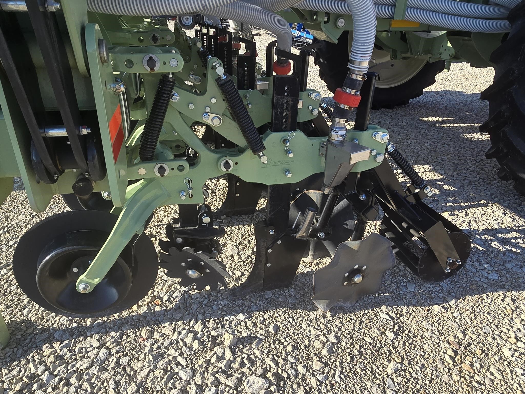  Orthman 1tRIPr Strip-Till
