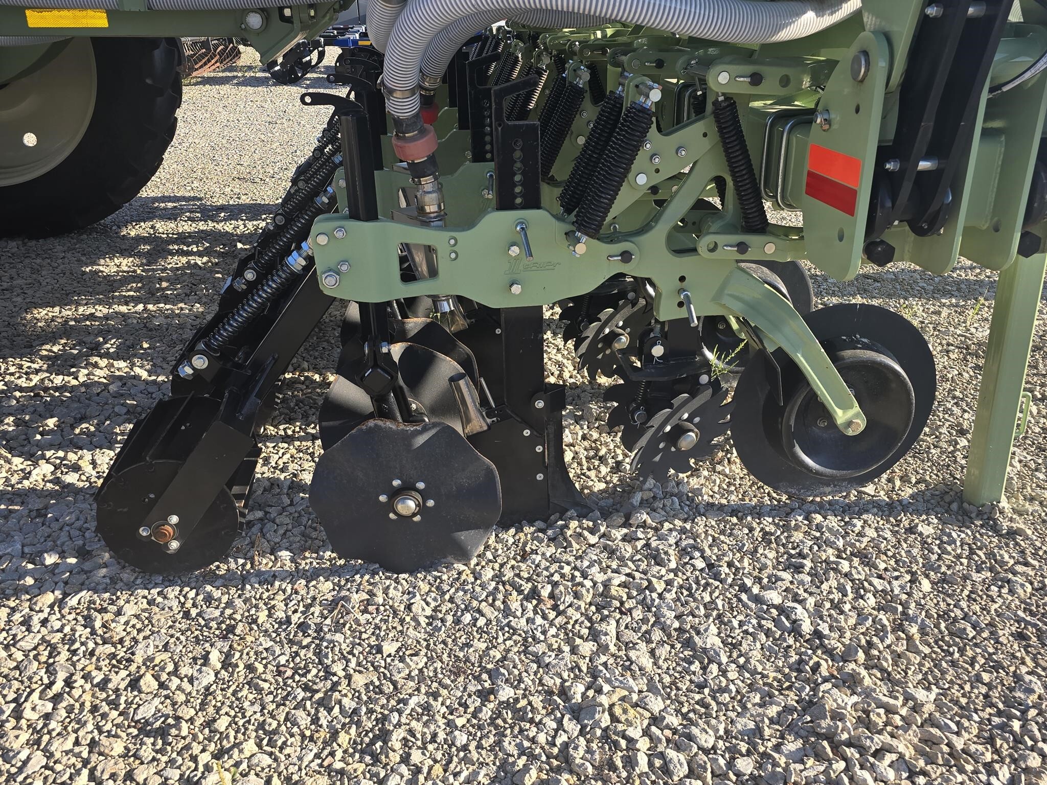  Orthman 1tRIPr Strip-Till