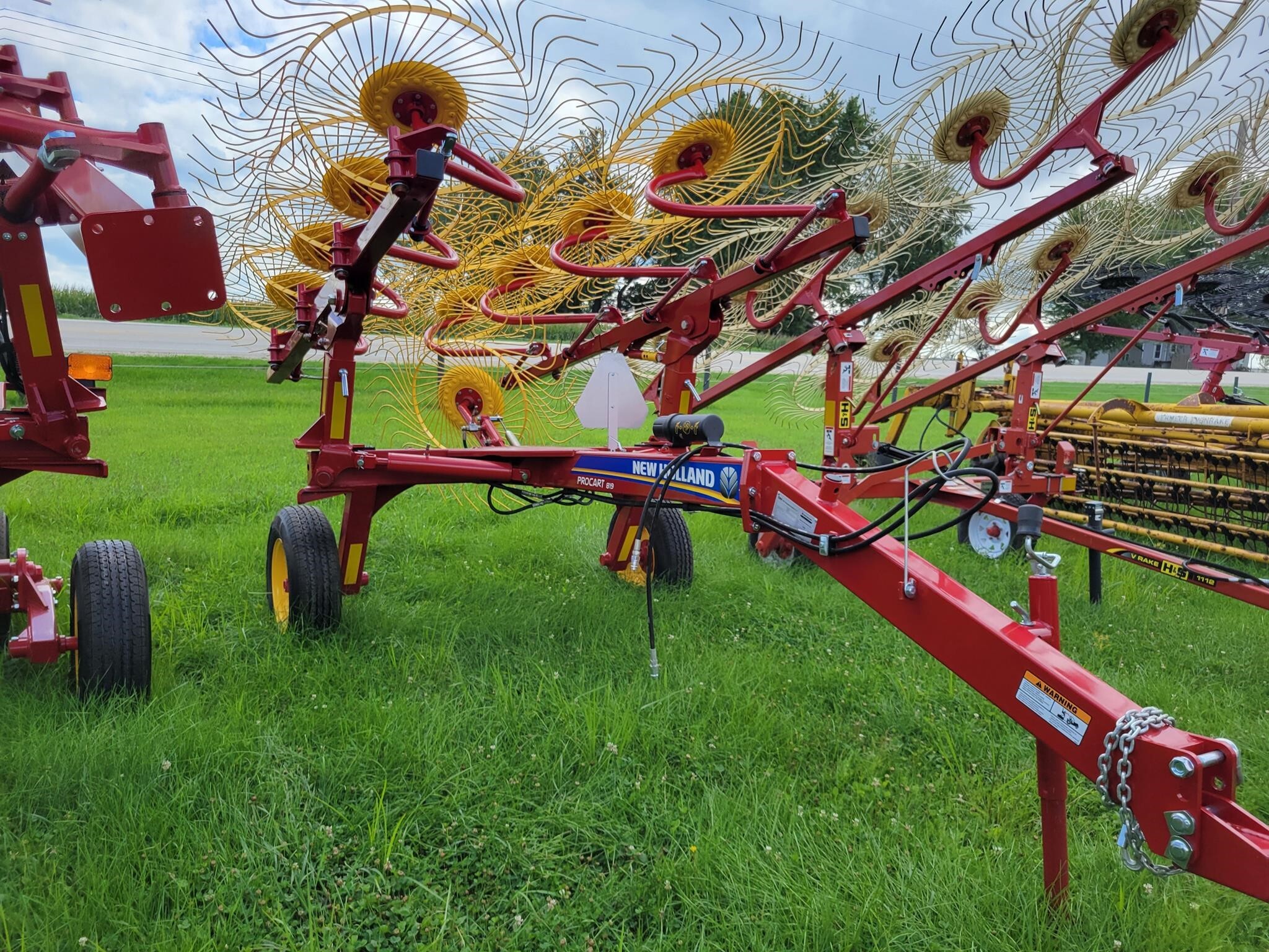 2024 New Holland 819 Rake