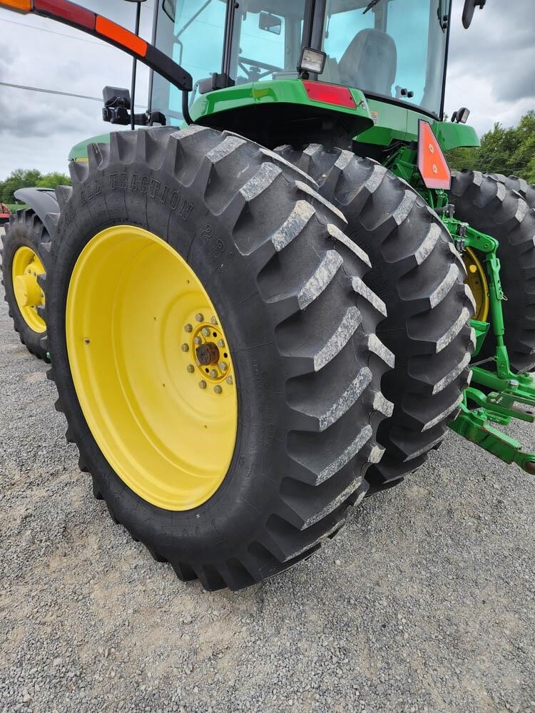 2002 John Deere 7810 Tractor
