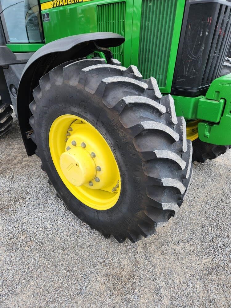 2002 John Deere 7810 Tractor