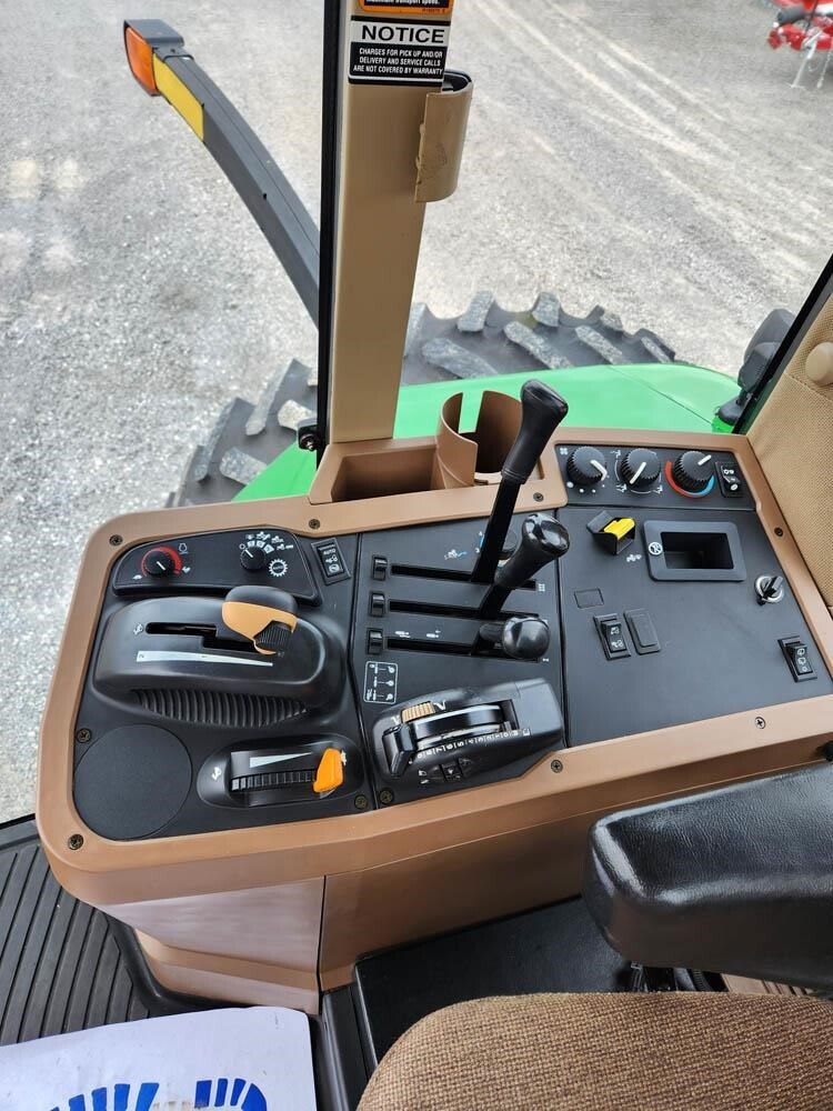 2002 John Deere 7810 Tractor