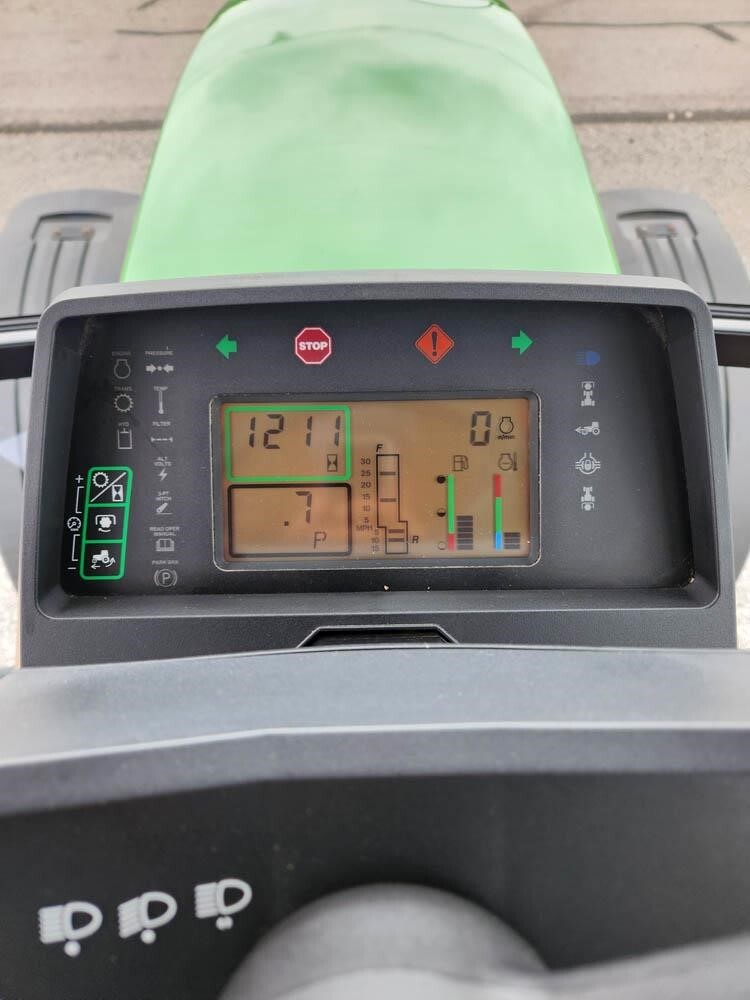 2002 John Deere 7810 Tractor