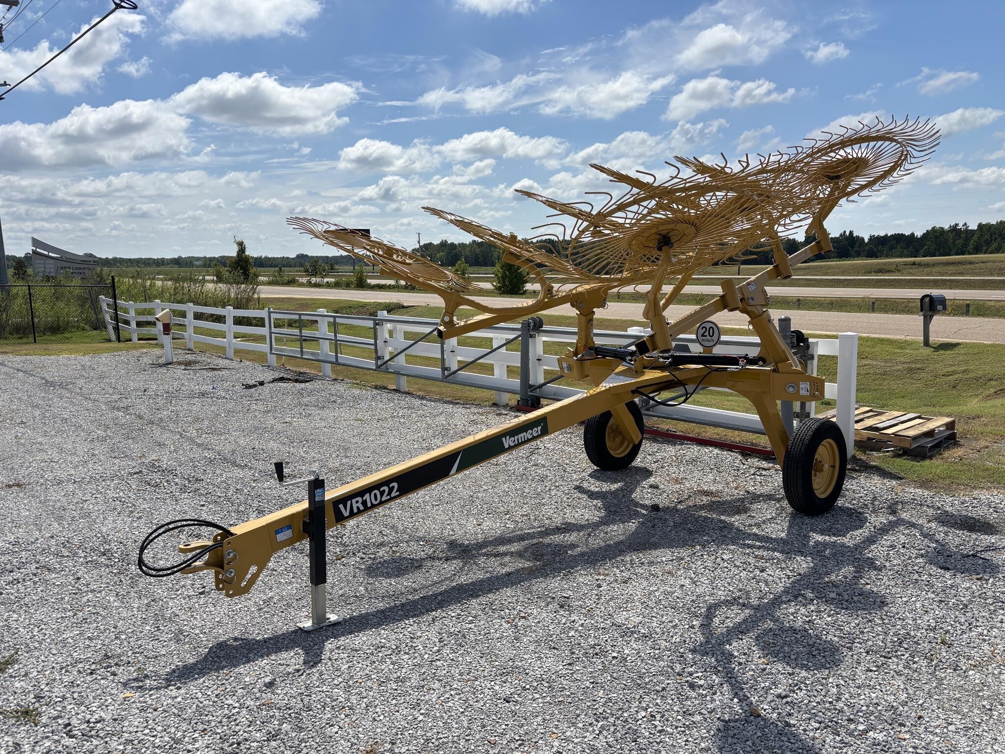 2024 Vermeer VR1022 Rake - $10,199 | Machinery Pete