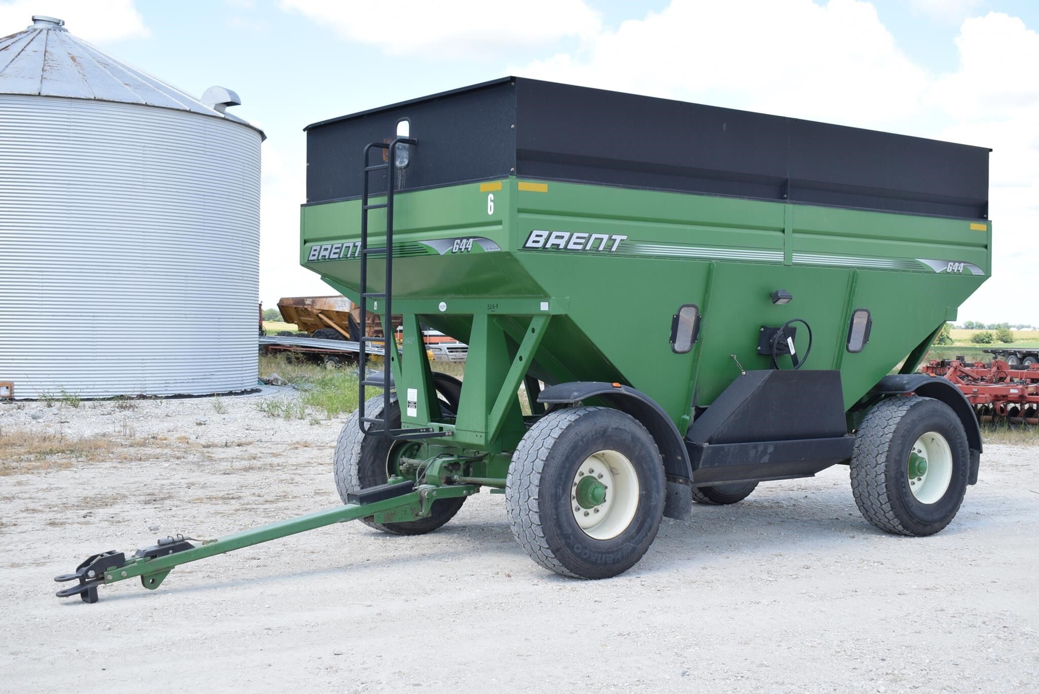  Brent 644 Gravity Wagon
