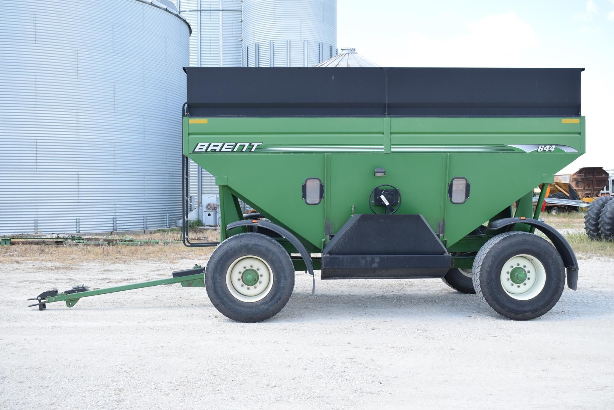  Brent 644 Gravity Wagon