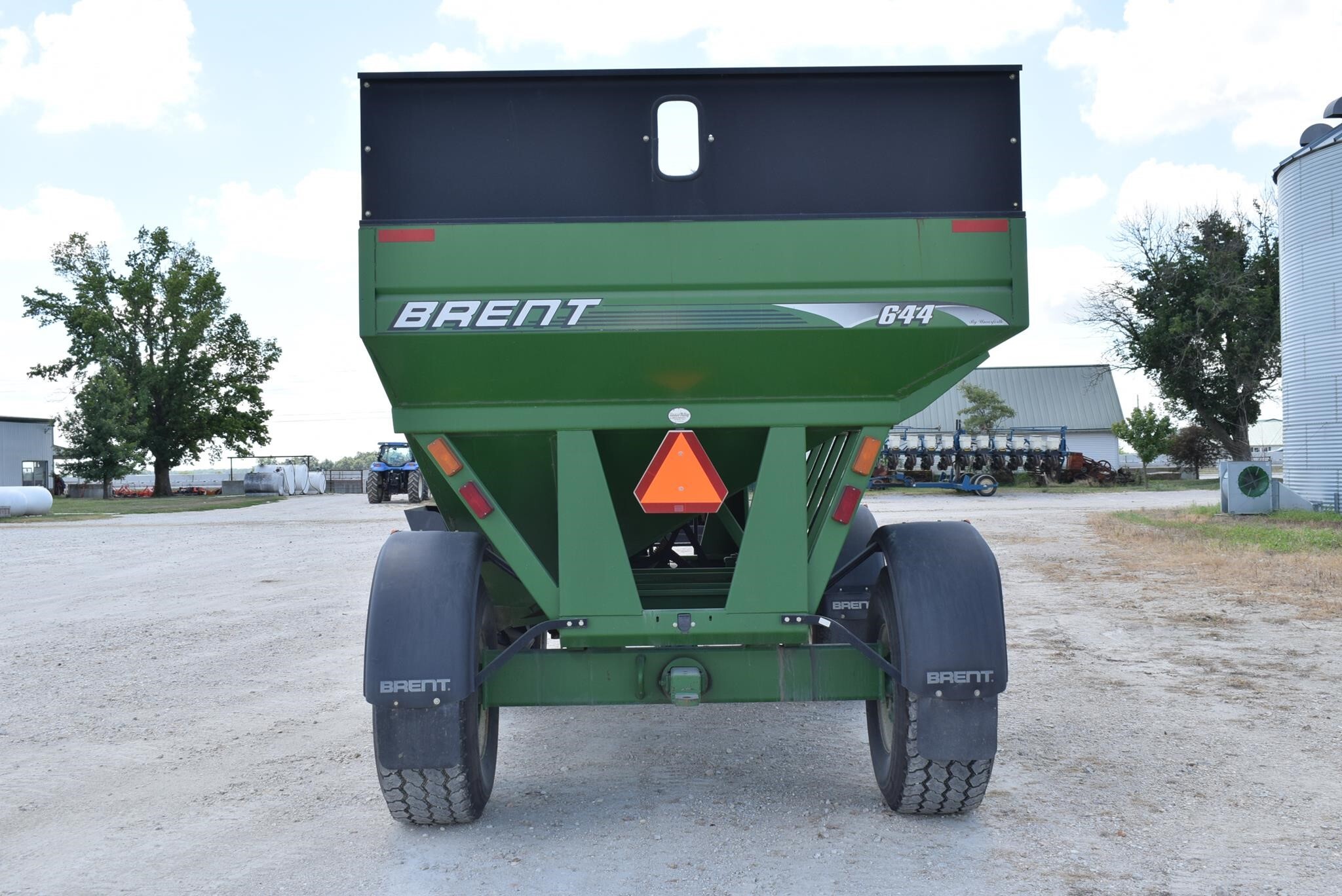  Brent 644 Gravity Wagon