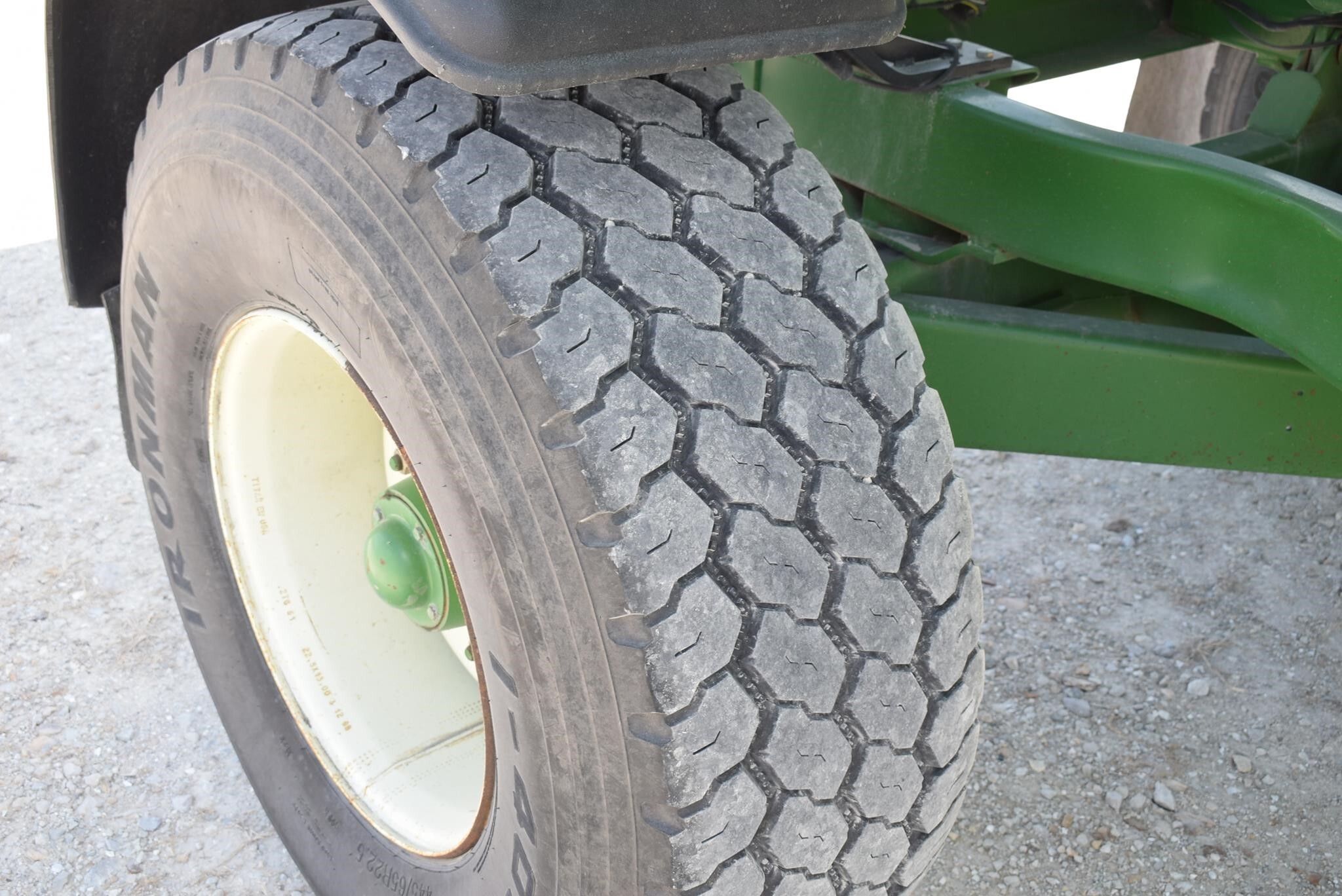  Brent 644 Gravity Wagon