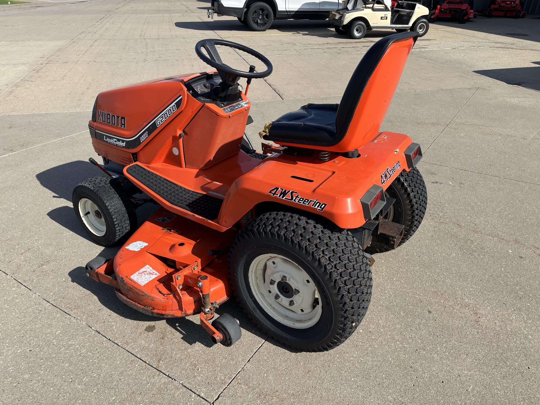  Kubota G2000 Lawn Mower