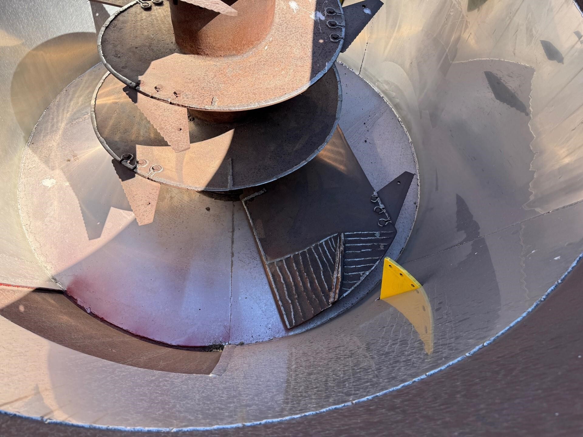  Supreme International 600 Grinders and Mixer