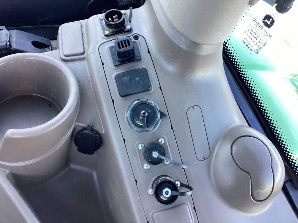 2022 John Deere 6120R Tractor