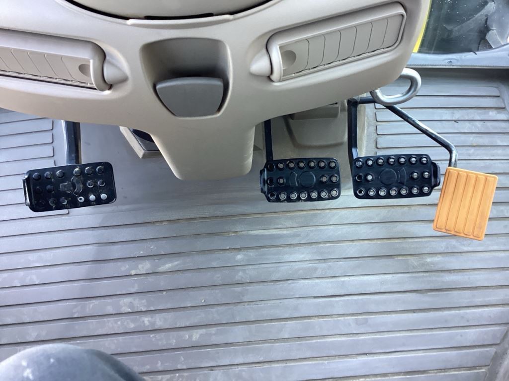 2022 John Deere 6120R Tractor