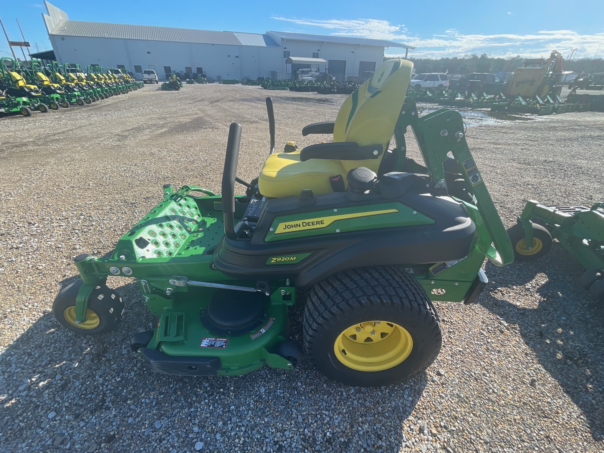 2022 John Deere Z920M Lawn Mower