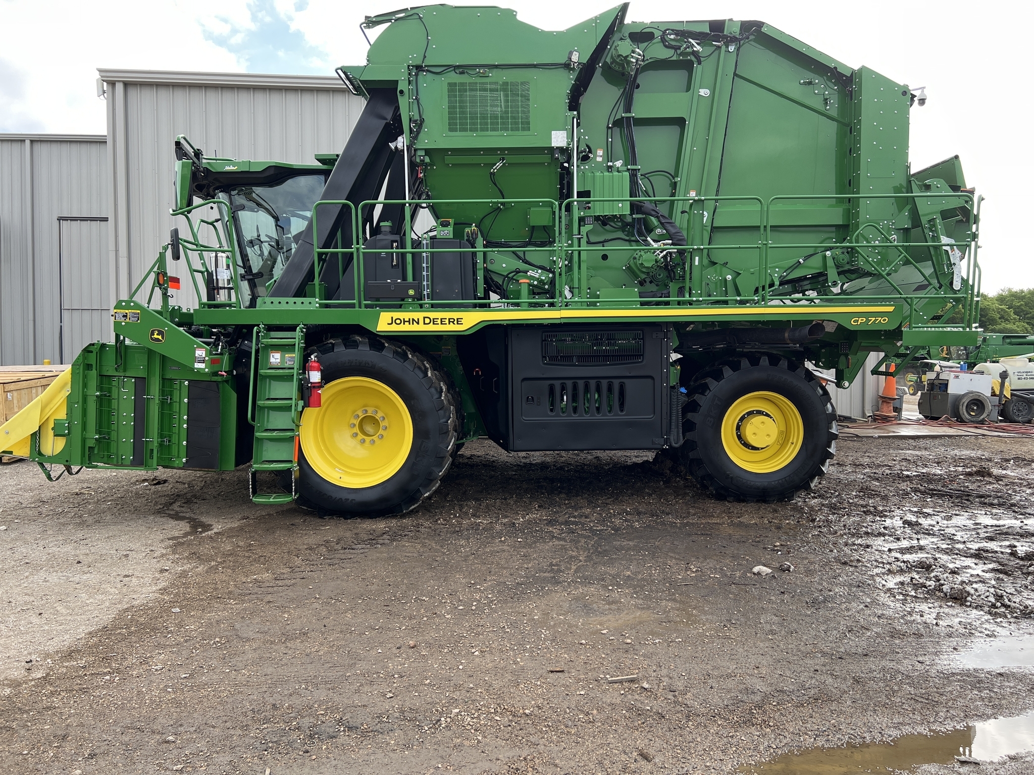 2022 John Deere CP770 Cotton Equipment