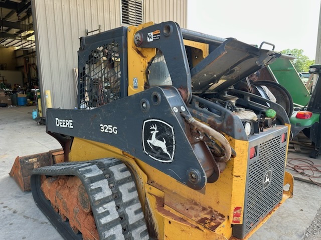2020 Deere 325G Skid Steer