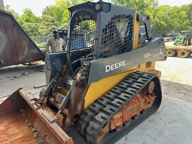 2020 Deere 325G Skid Steer
