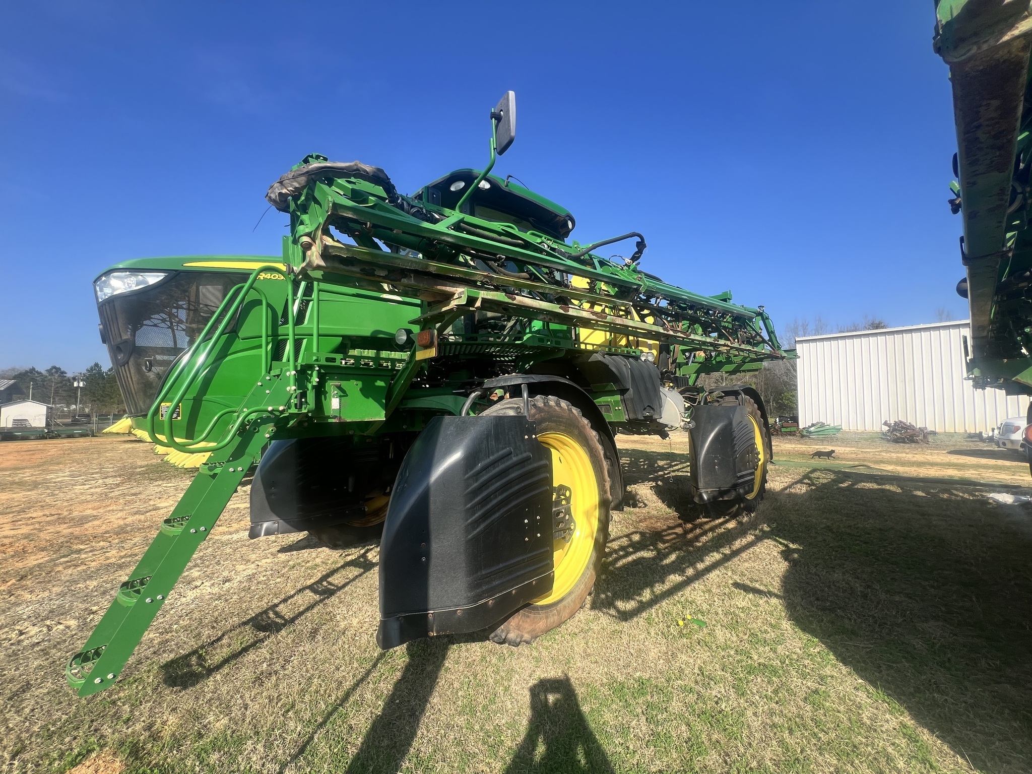 2019 John Deere R4030 Self-Propelled Sprayer