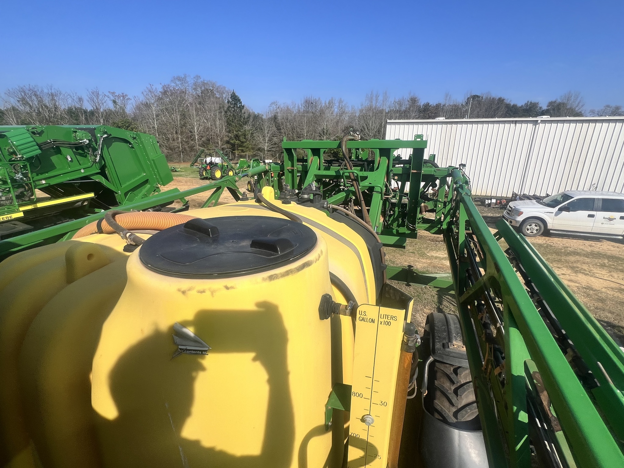 2019 John Deere R4030 Self-Propelled Sprayer