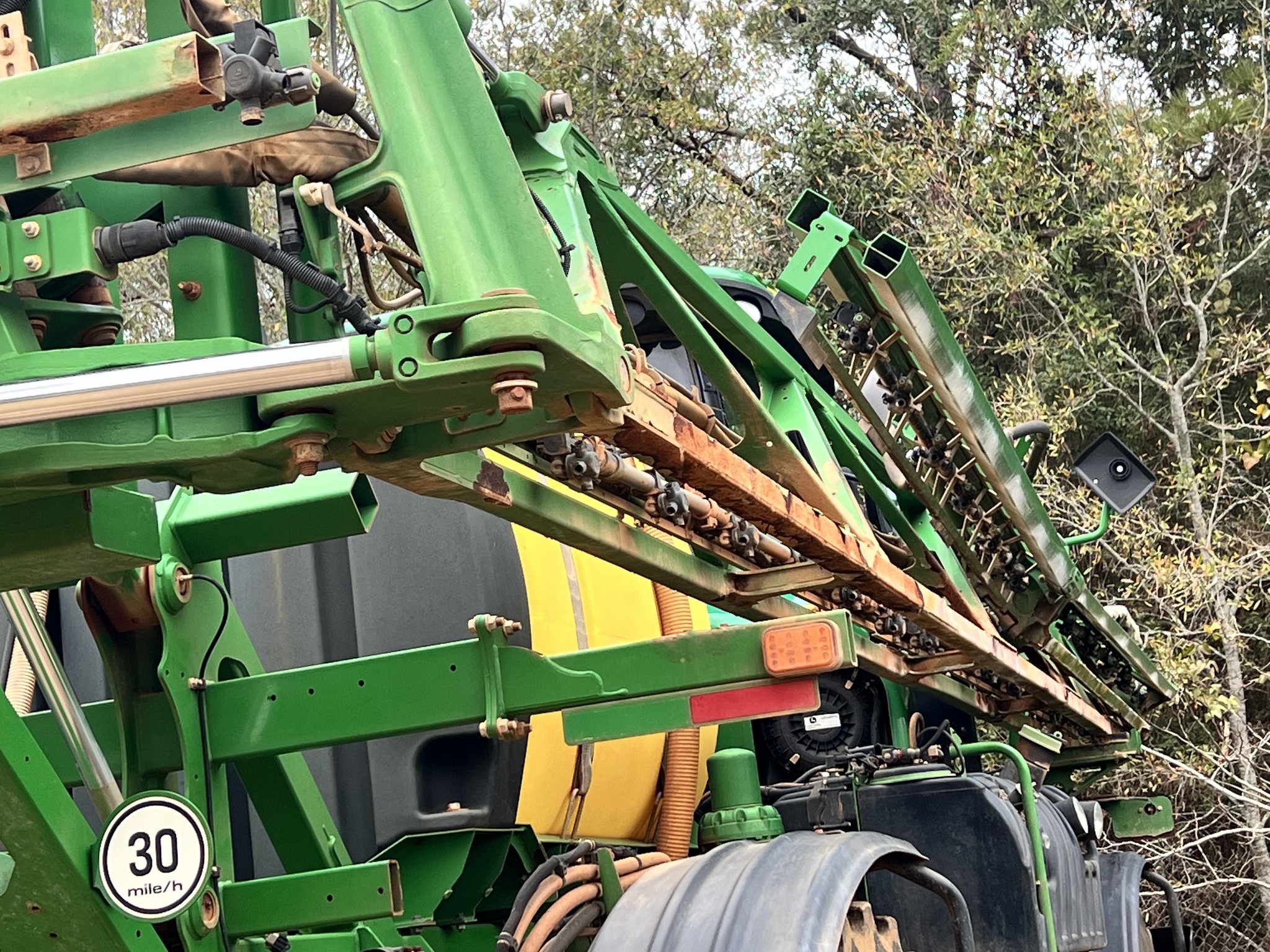 2019 John Deere R4030 Self-Propelled Sprayer