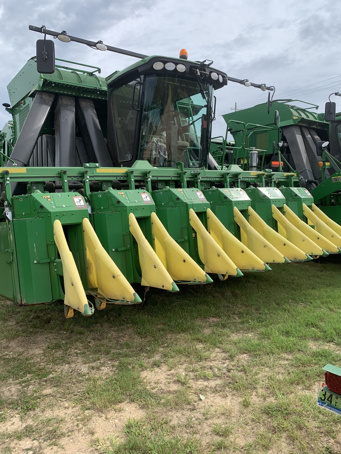 2019 John Deere CP690 Cotton Equipment