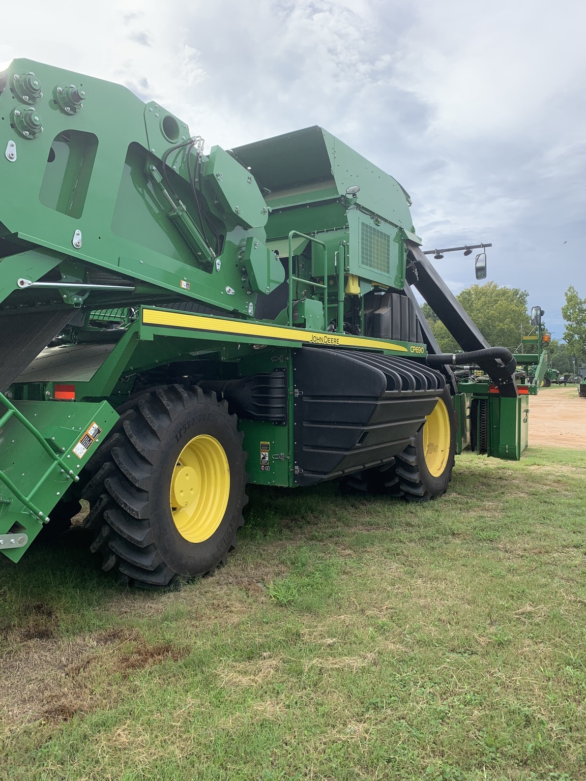 2019 John Deere CP690 Cotton Equipment