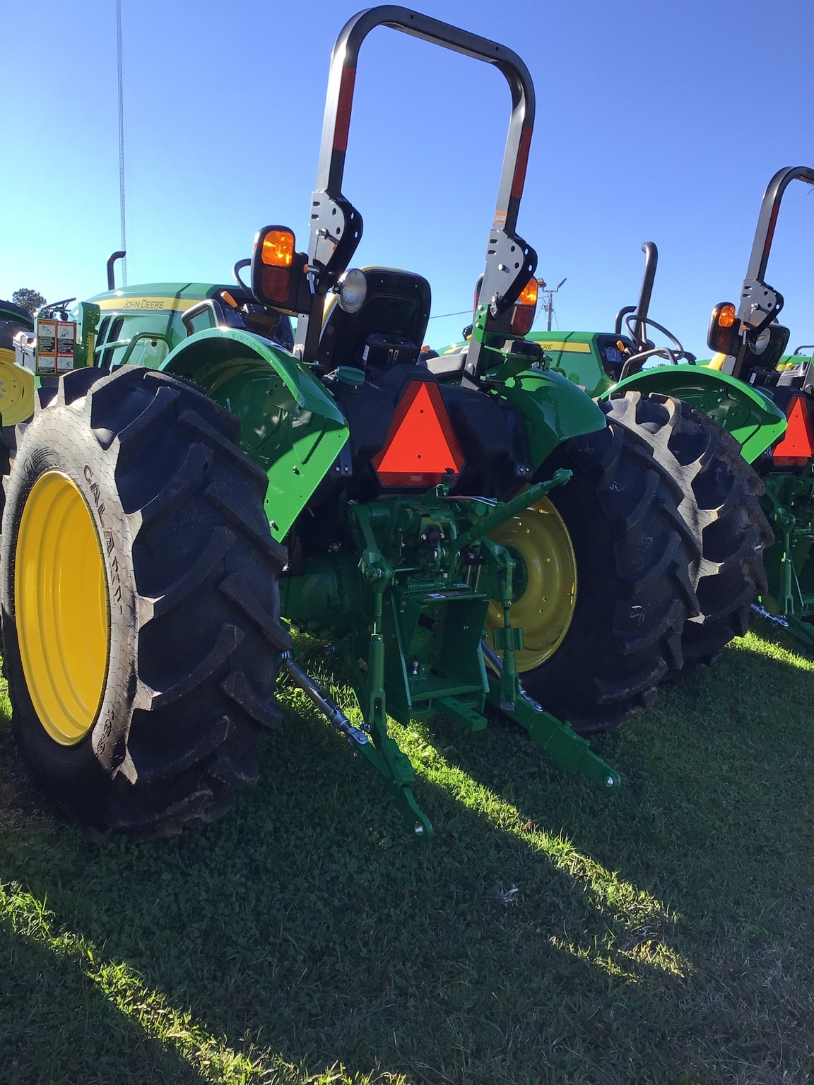 2024 John Deere 5075E Tractor